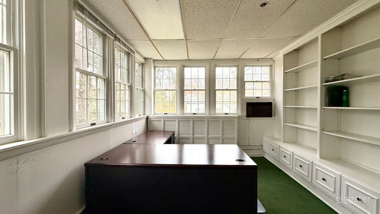  Small, Bright Office with Beautiful Views 