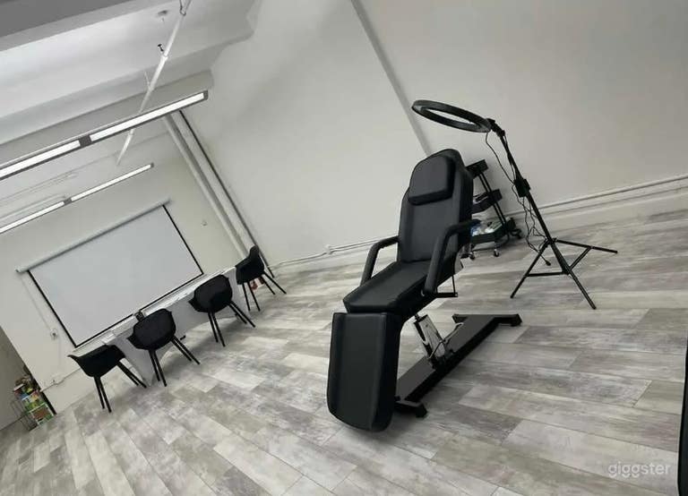  Studio Available for Shoots and Classes 