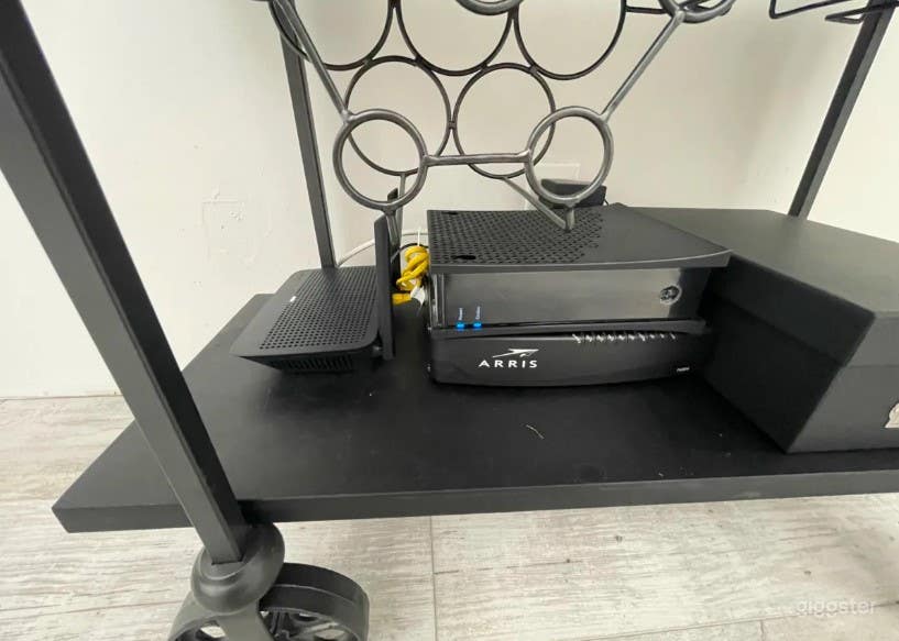 Studio Available for Shoots and Classes Photo 3