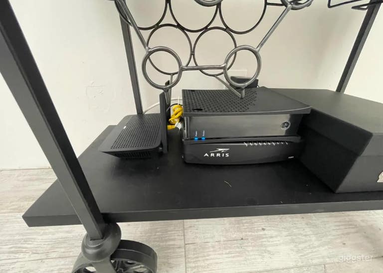  Studio Available for Shoots and Classes 