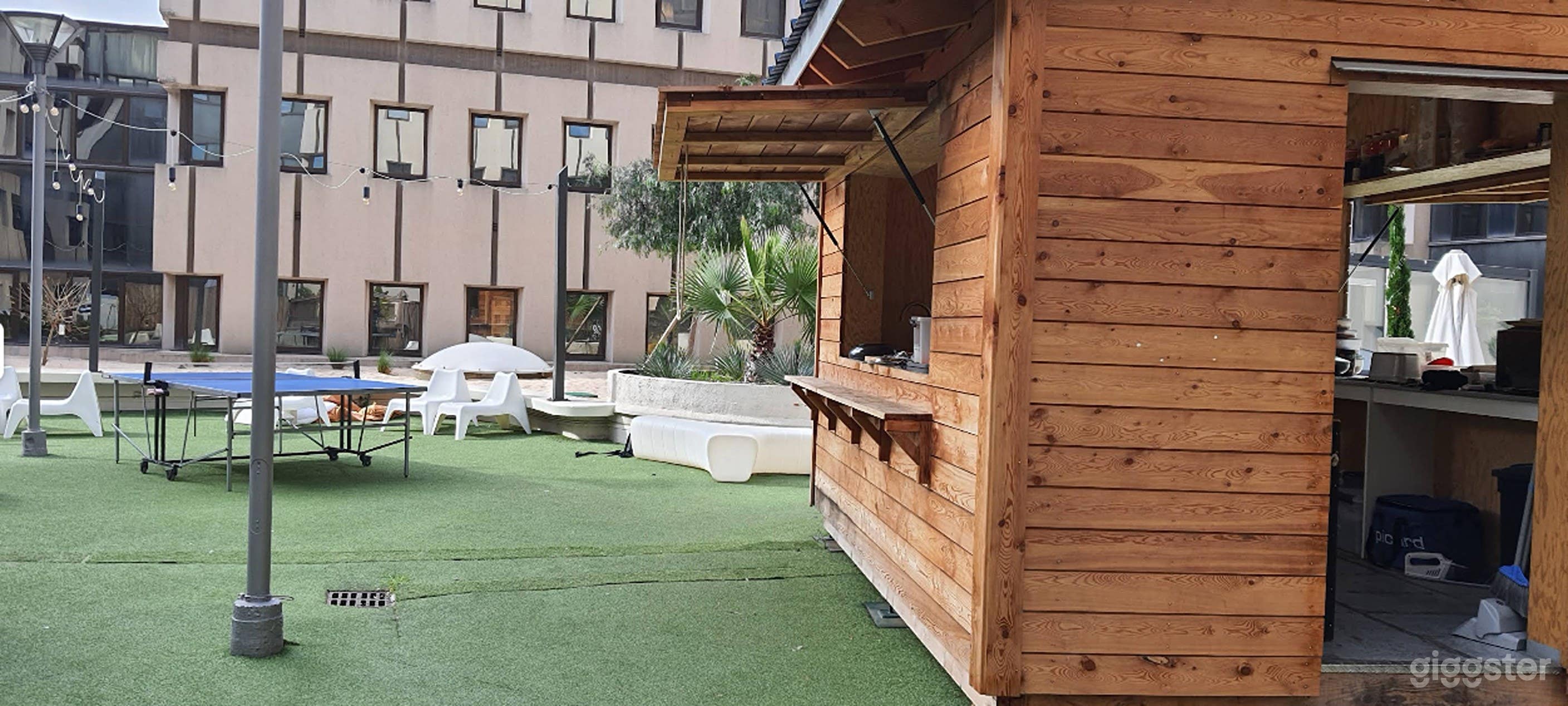 Photo de Terrasse Extérieure – 250 m² d’Espace 3