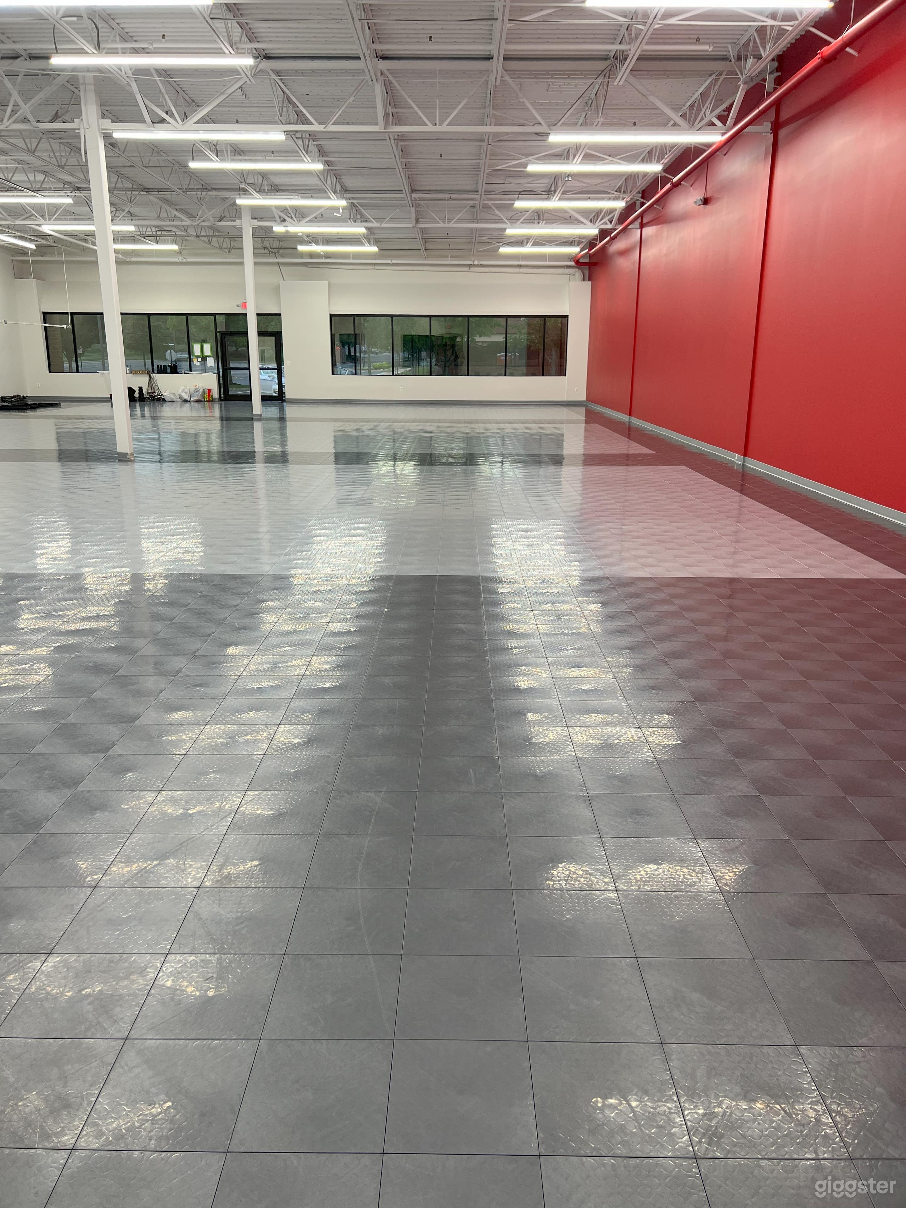 Open airconditioned space: gym/dance hall/yoga Photo 2