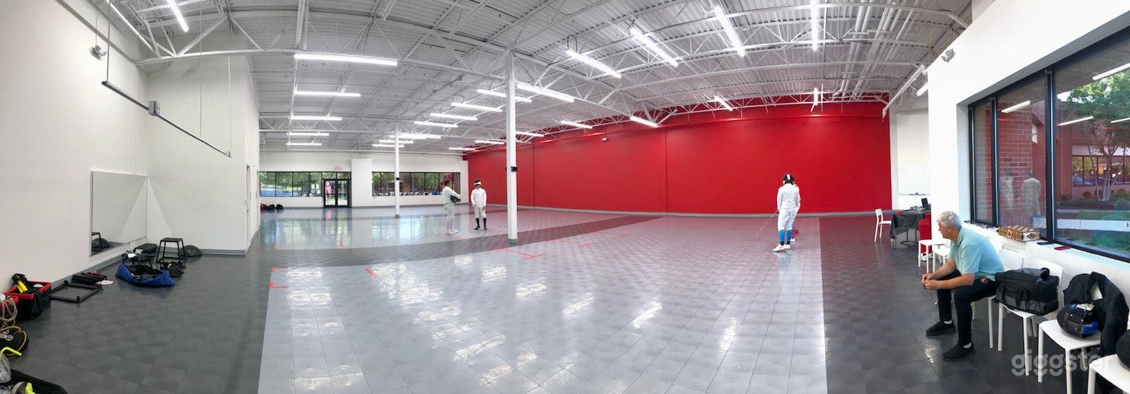 Open airconditioned space: gym/dance hall/yoga Photo 3