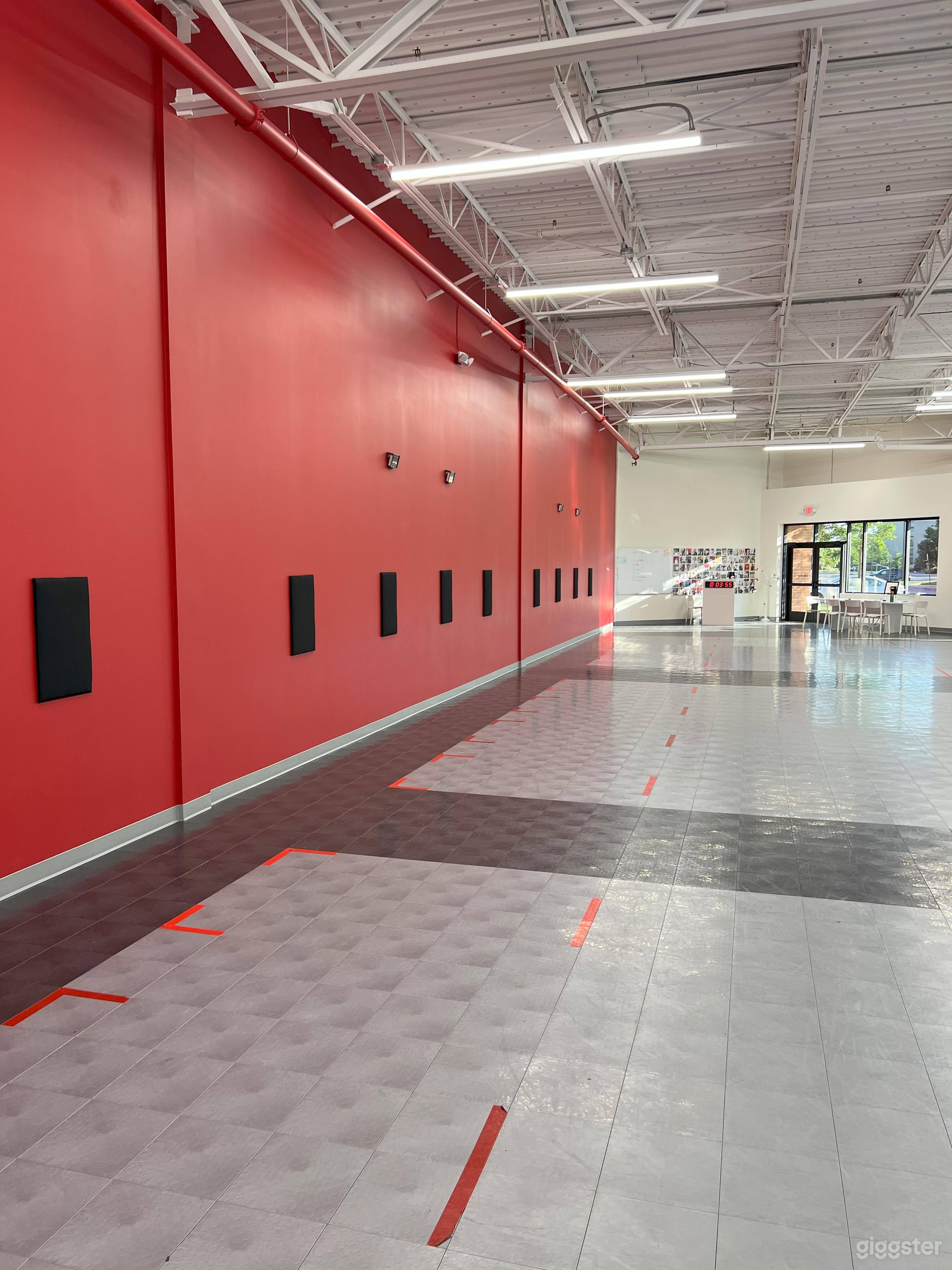 Open airconditioned space: gym/dance hall/yoga Photo 4