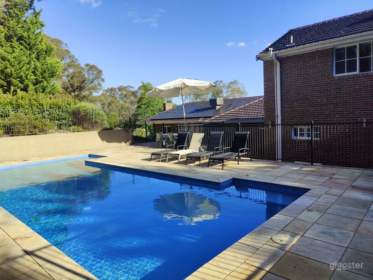  Acre land Charming Retreat with Pool and Fireplace 