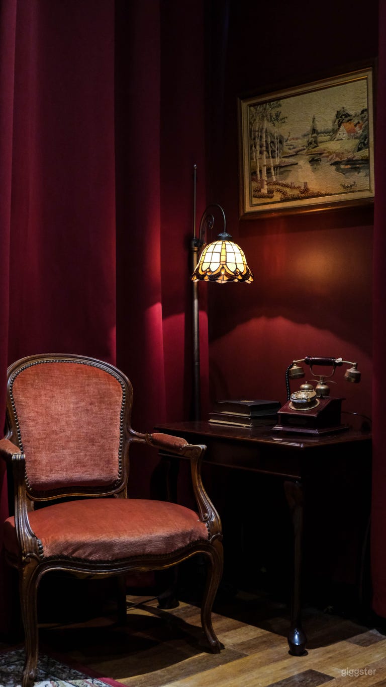  Vintage 1930s Inspired Library Room & Office 