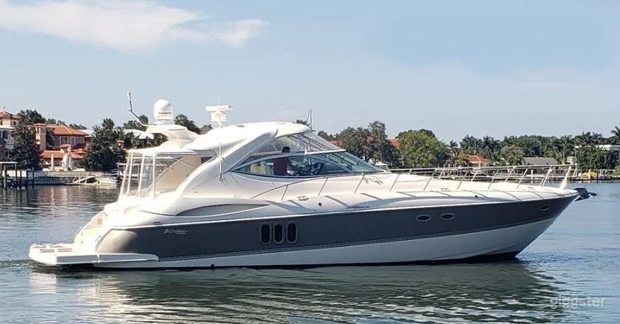 55 ft Cruisers Yacht  Photo 1
