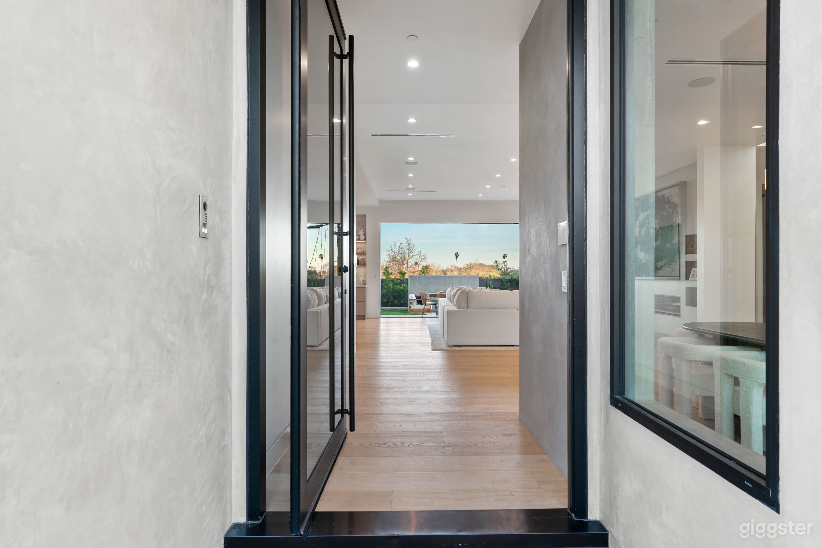 Westside Cali Oasis Photo 3