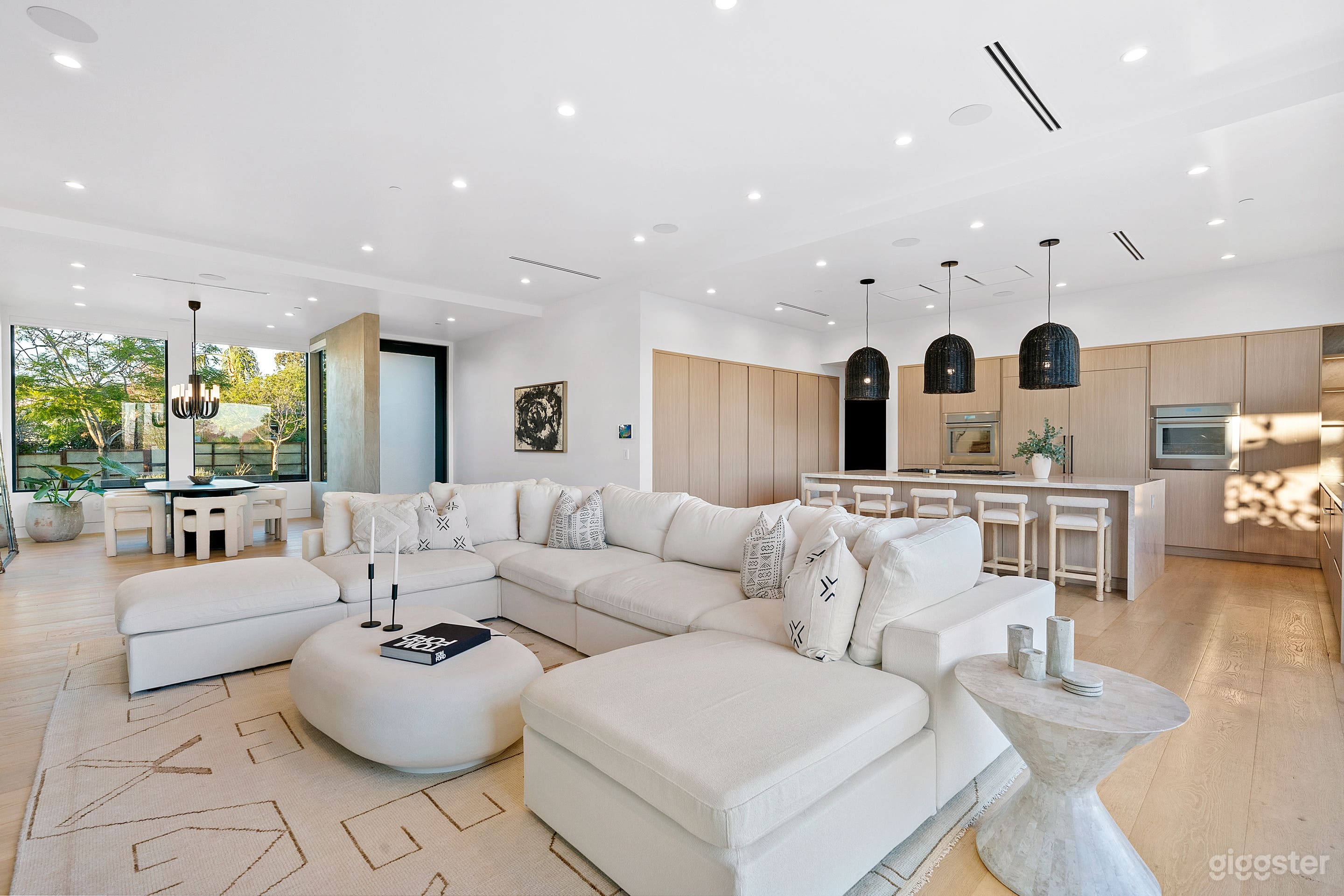 Westside Cali Oasis Photo 1