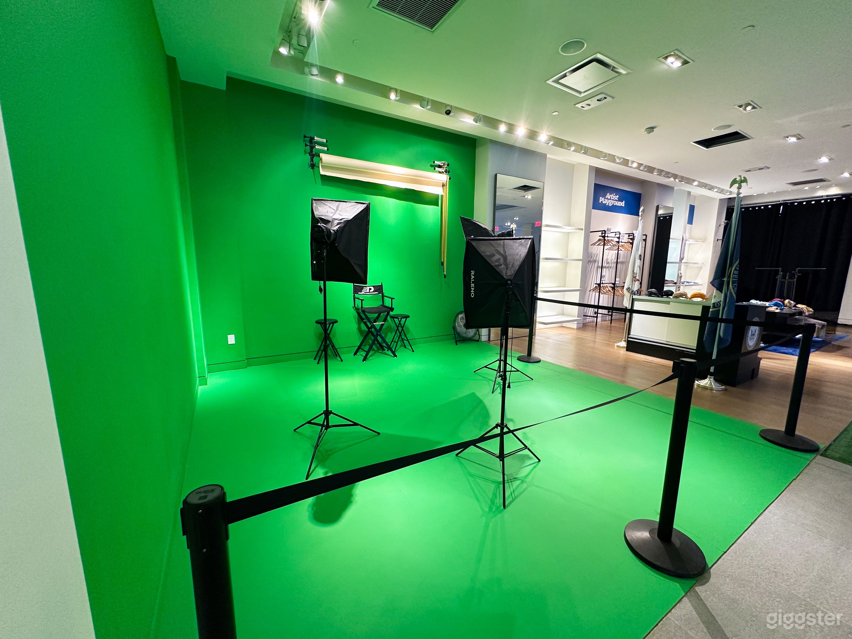 Versatile Photography Space by the Boardwalk Photo 3