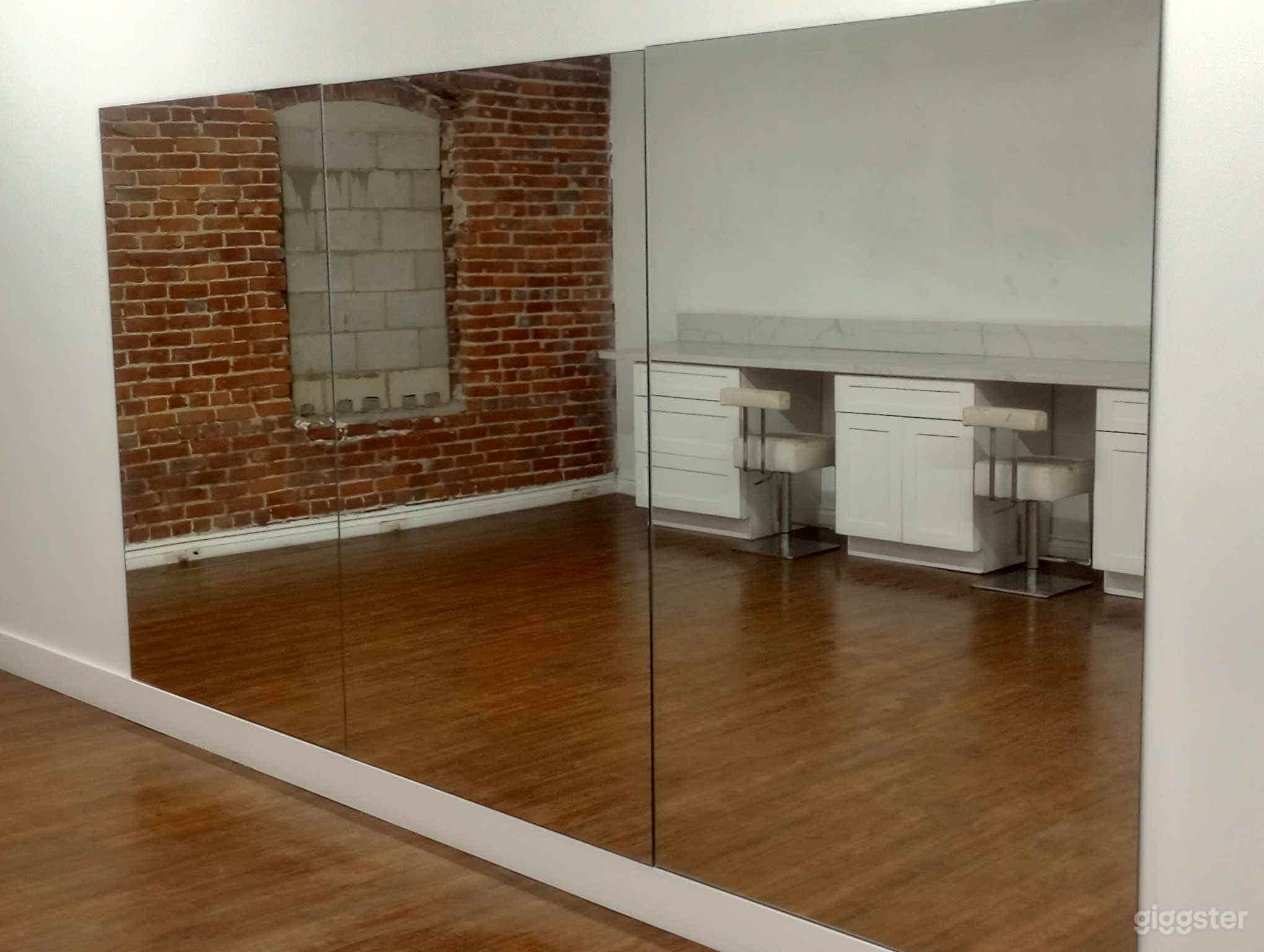 Airy Studio Dance Room 1 DTLA Photo 4