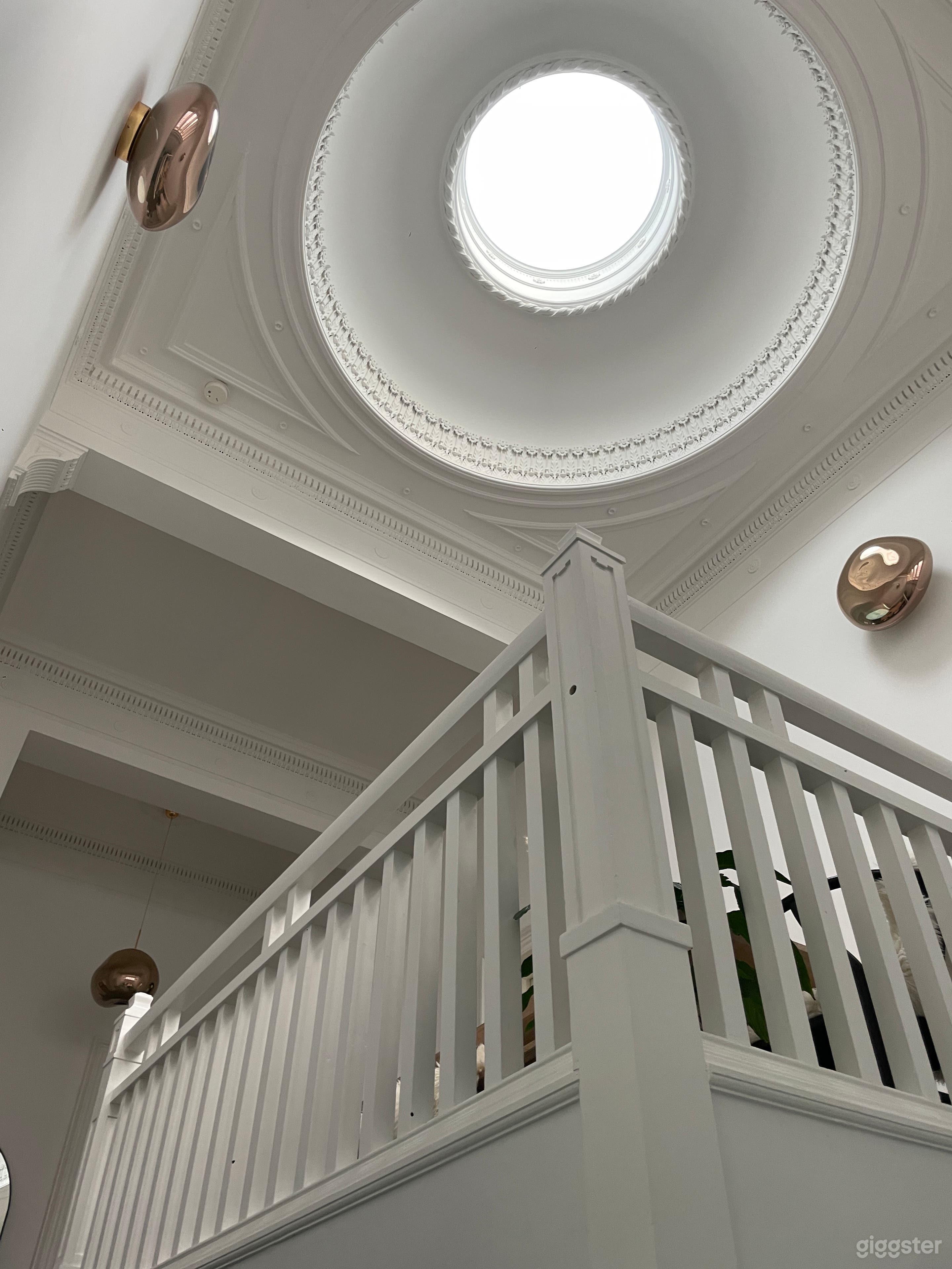 Sunny 1890s Victorian Upper Conversion, Cuppola & Cinema Photo 1