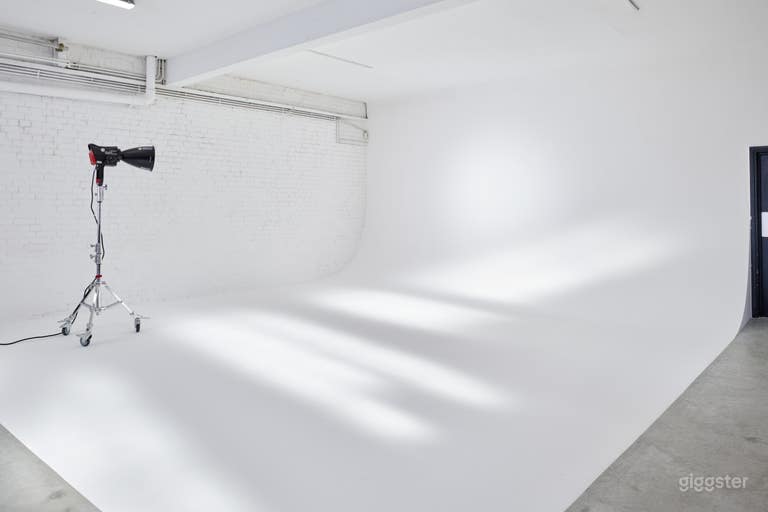  Modern Studio 3  