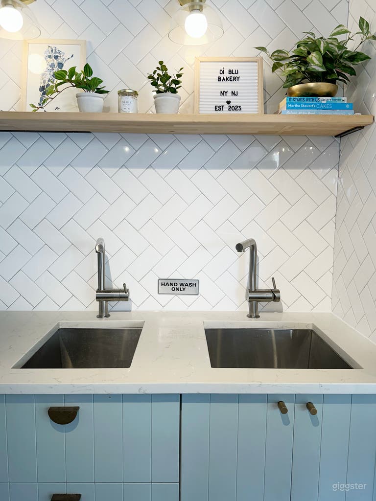  Cozy Bakery with Large Communal Table 