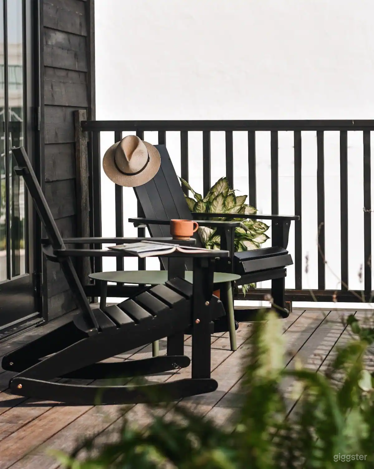 Nanty Narking - 2nd Floor Studio Loft Apartment Photo 2