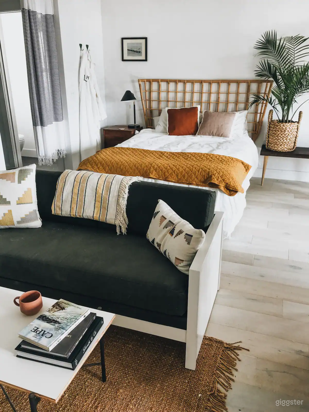 Nanty Narking - 2nd Floor Studio Loft Apartment Photo 1