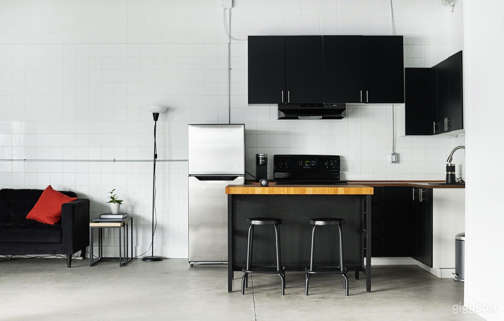 Kitchen with Fridge/Freezer and Stove
