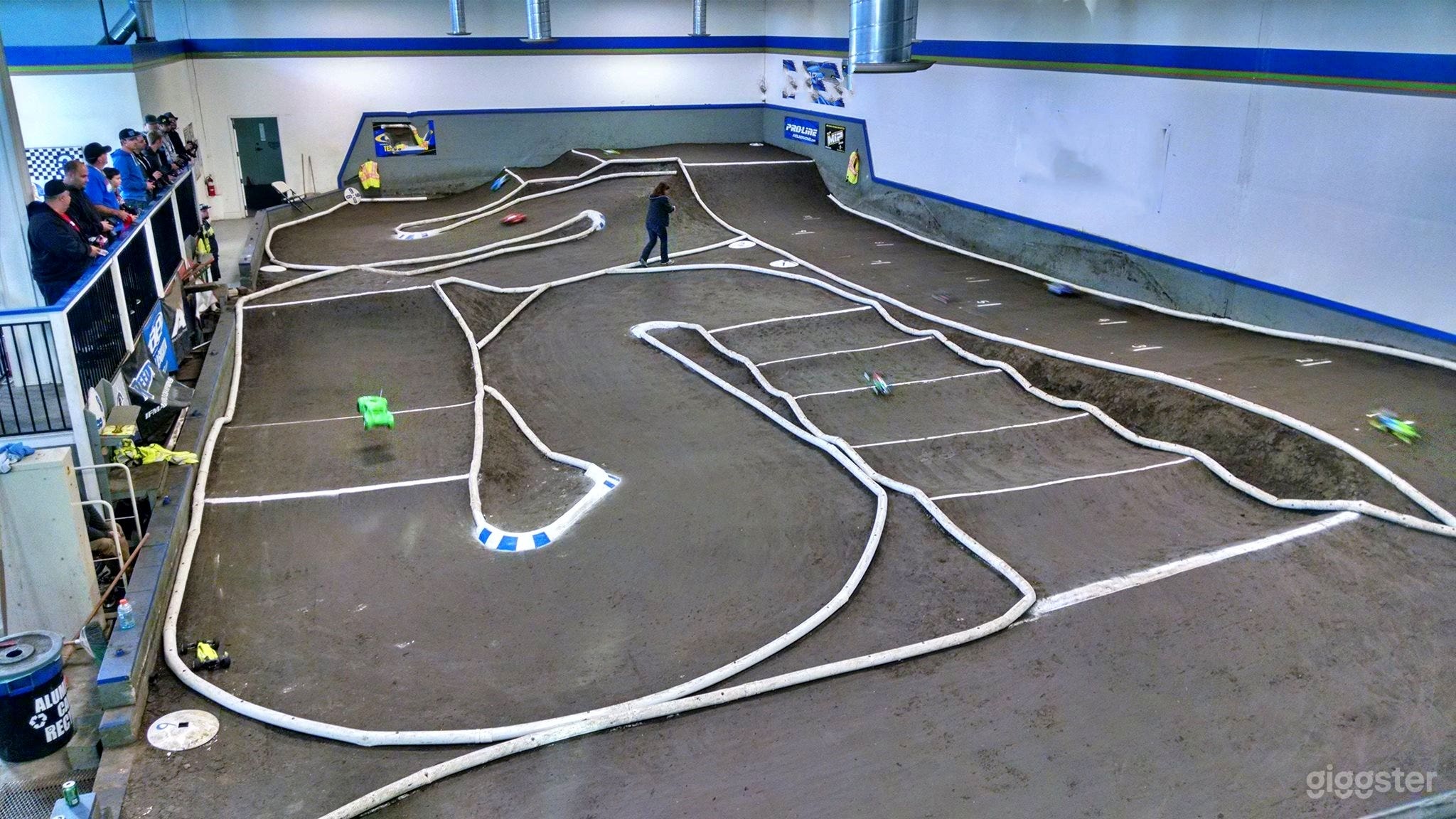 Indoor Off Road RC Car Racing track Photo 4
