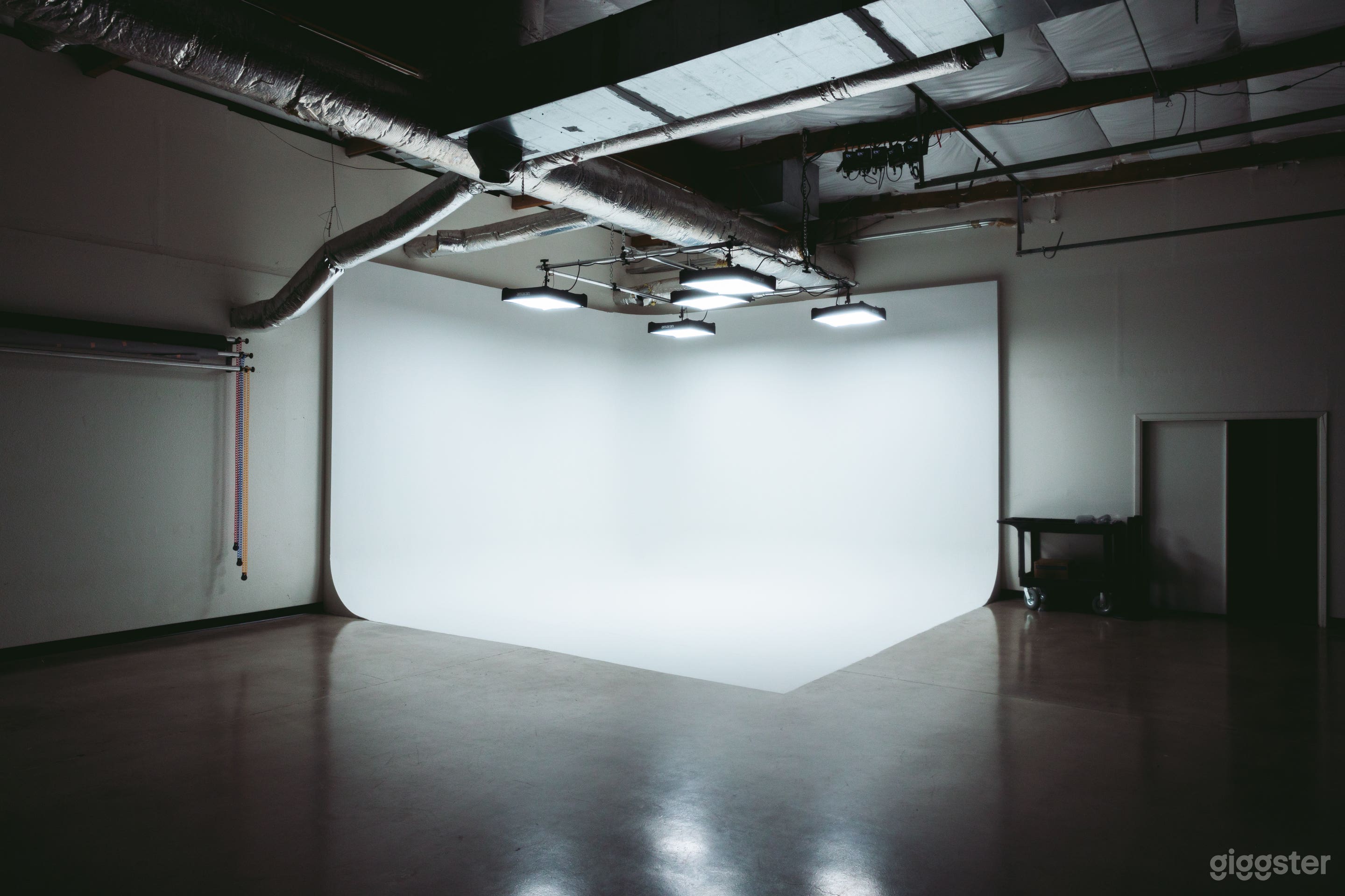 Fully RGB LED White Cyclorama &amp; Production Studio Photo 1