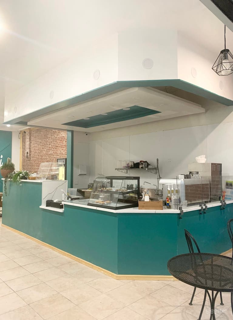  Tel Urban Cafe 