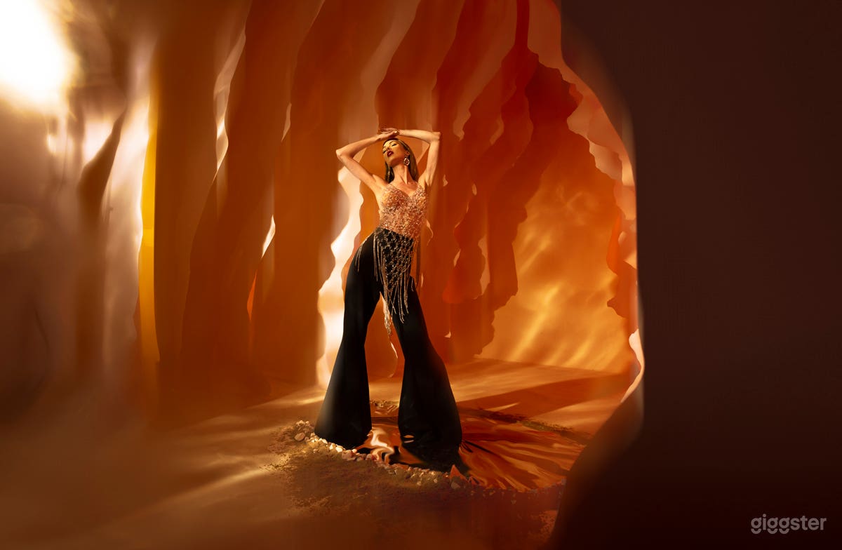 Pre lit Cyclorama Photo Studio and Video Studio Photo 2