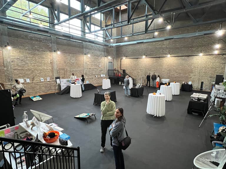  Loft industrial urbano con ladrillo expuesto en el Northside de Chicago 