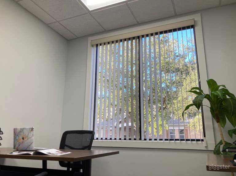  Private Day Office, Comfortable Workspace 
