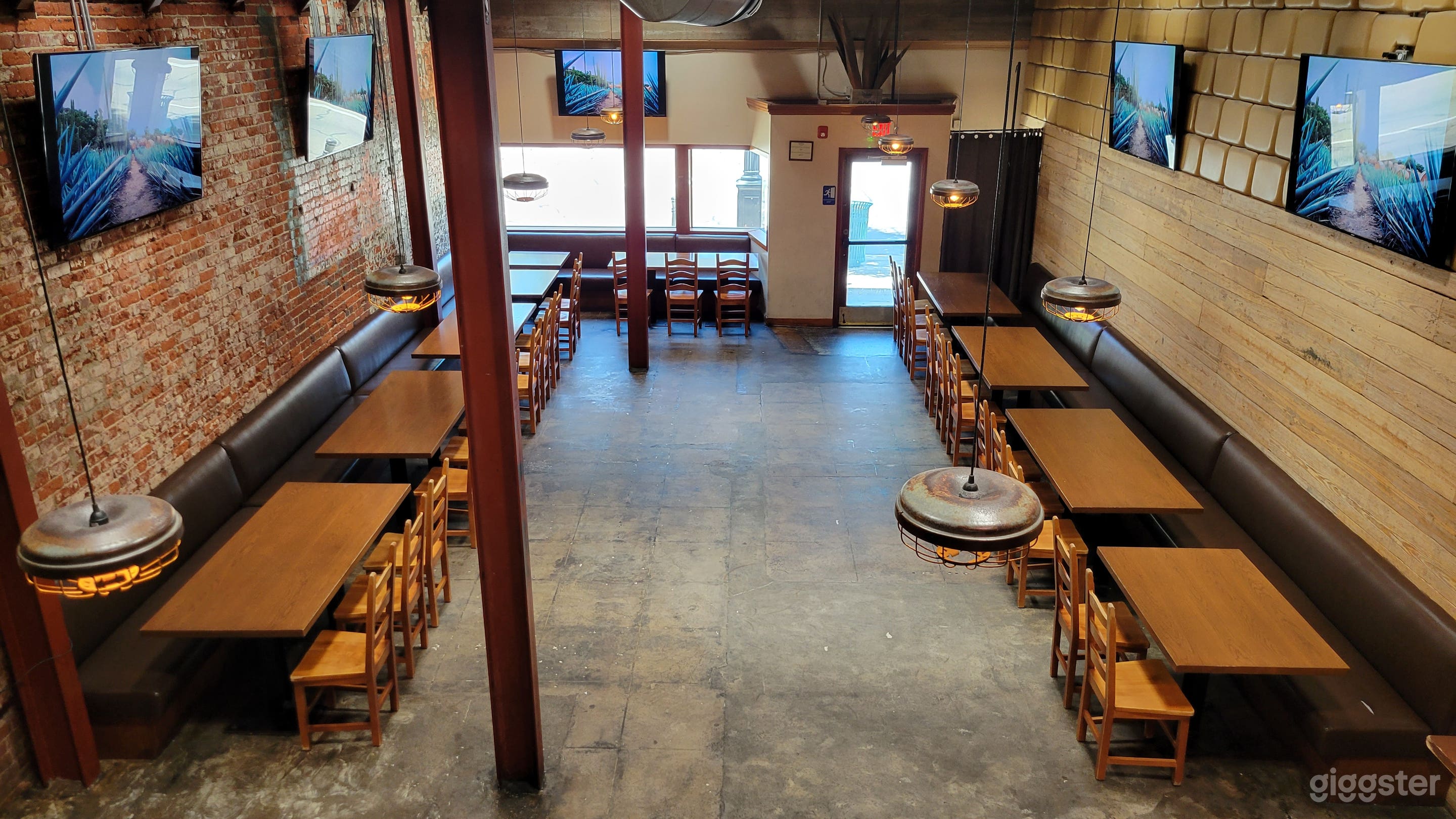 Rustic Space in Historic Downtown Photo 1