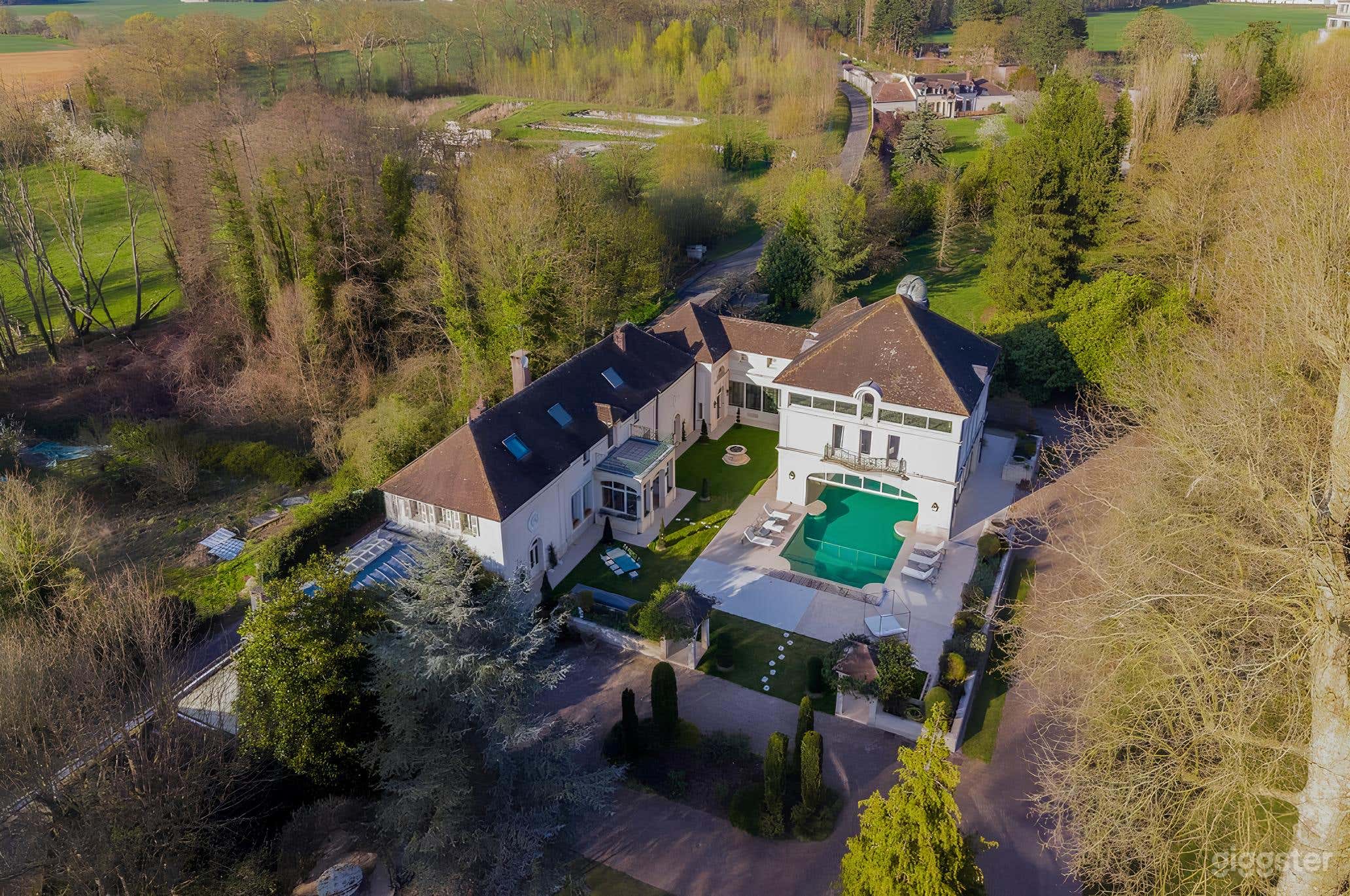 Photo de Le domaine du cheval blanc 1