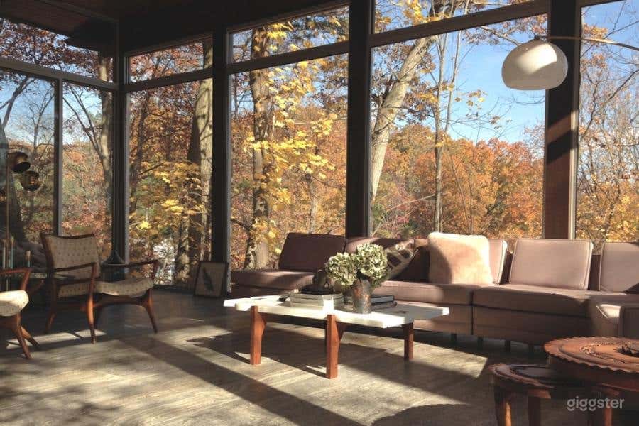 Mid century modern home: Location 5093 Photo 1