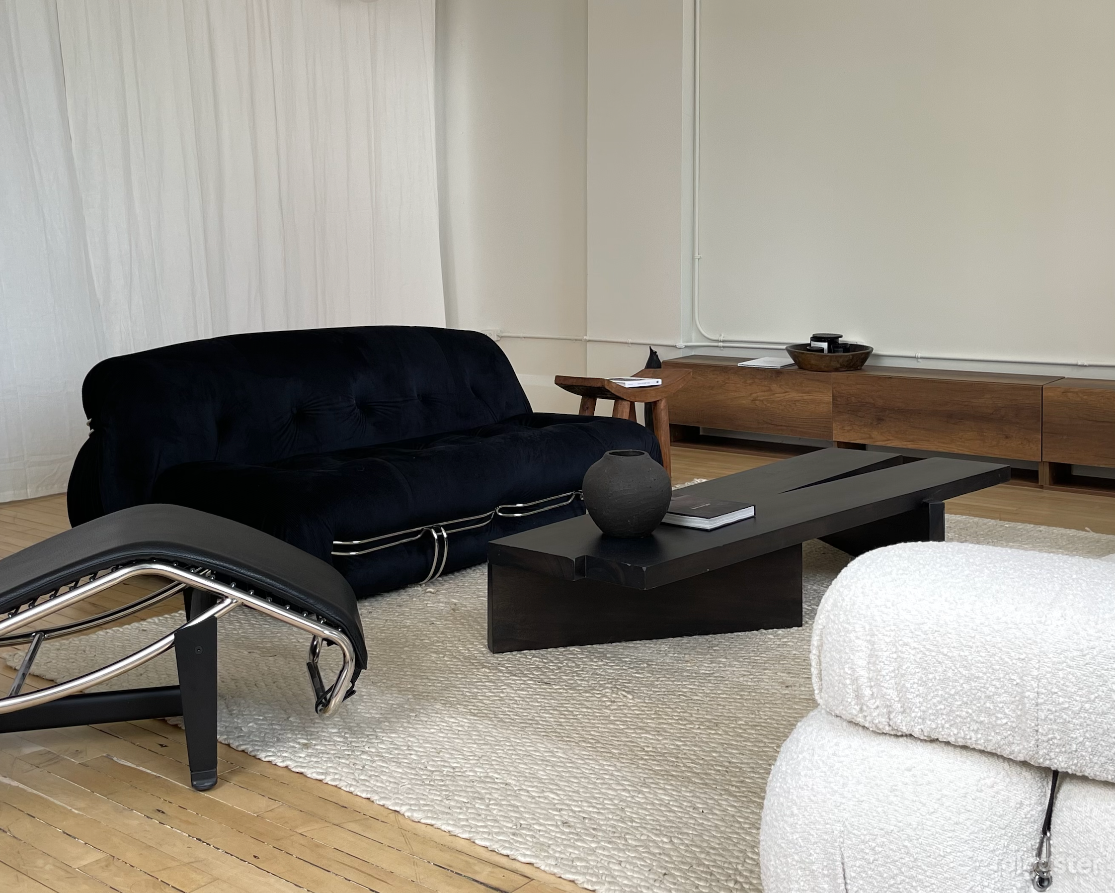 Bright Modern Lifestyle Loft Studio Photo 2