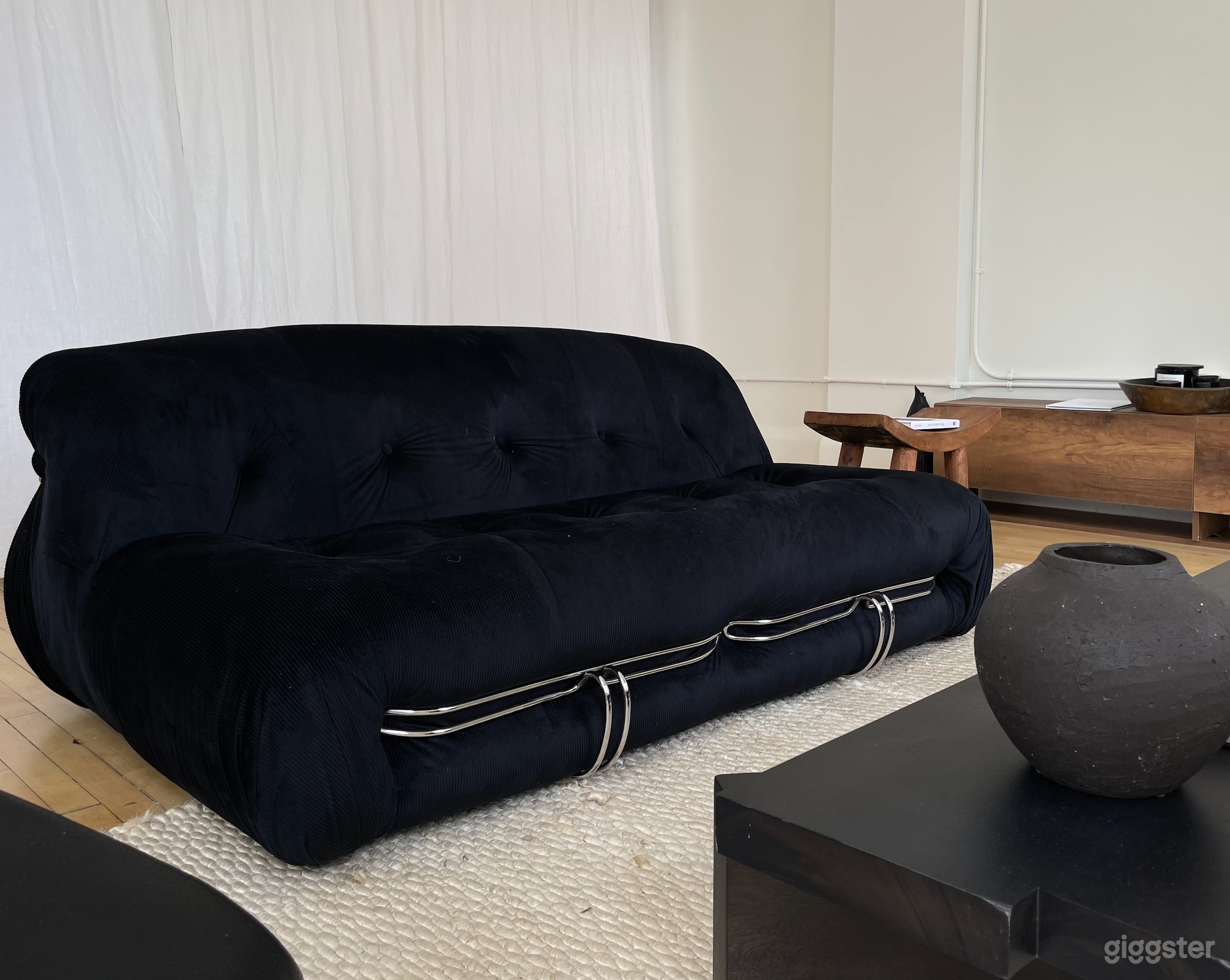 Bright Modern Lifestyle Loft Studio Photo 4