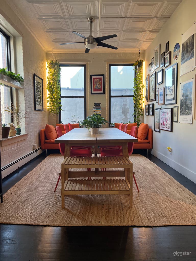  Sunny 3 Bedroom Apartment in Williamsburg 