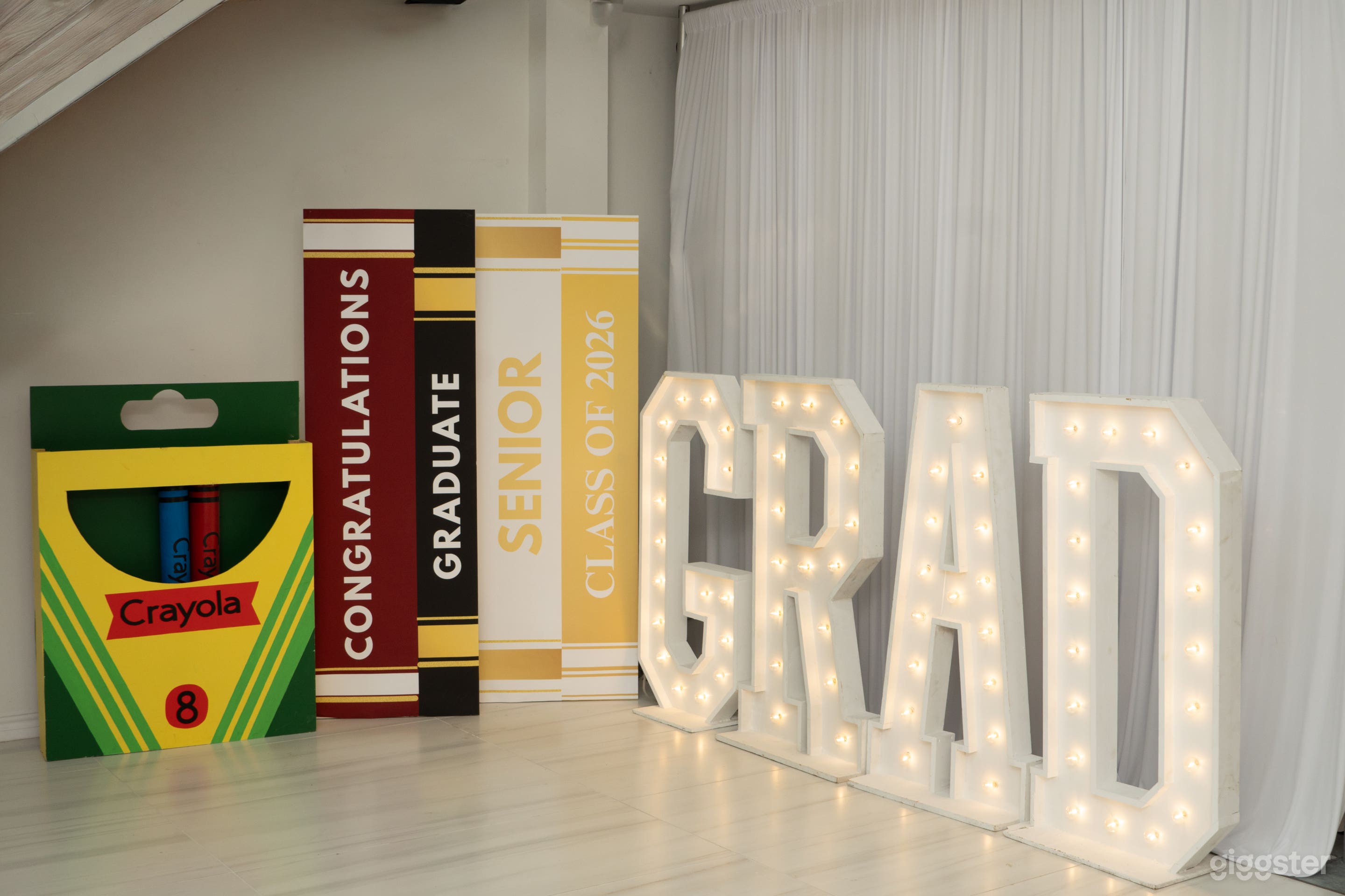 All-In-One Creative Studio with Custom Built Sets Photo 2