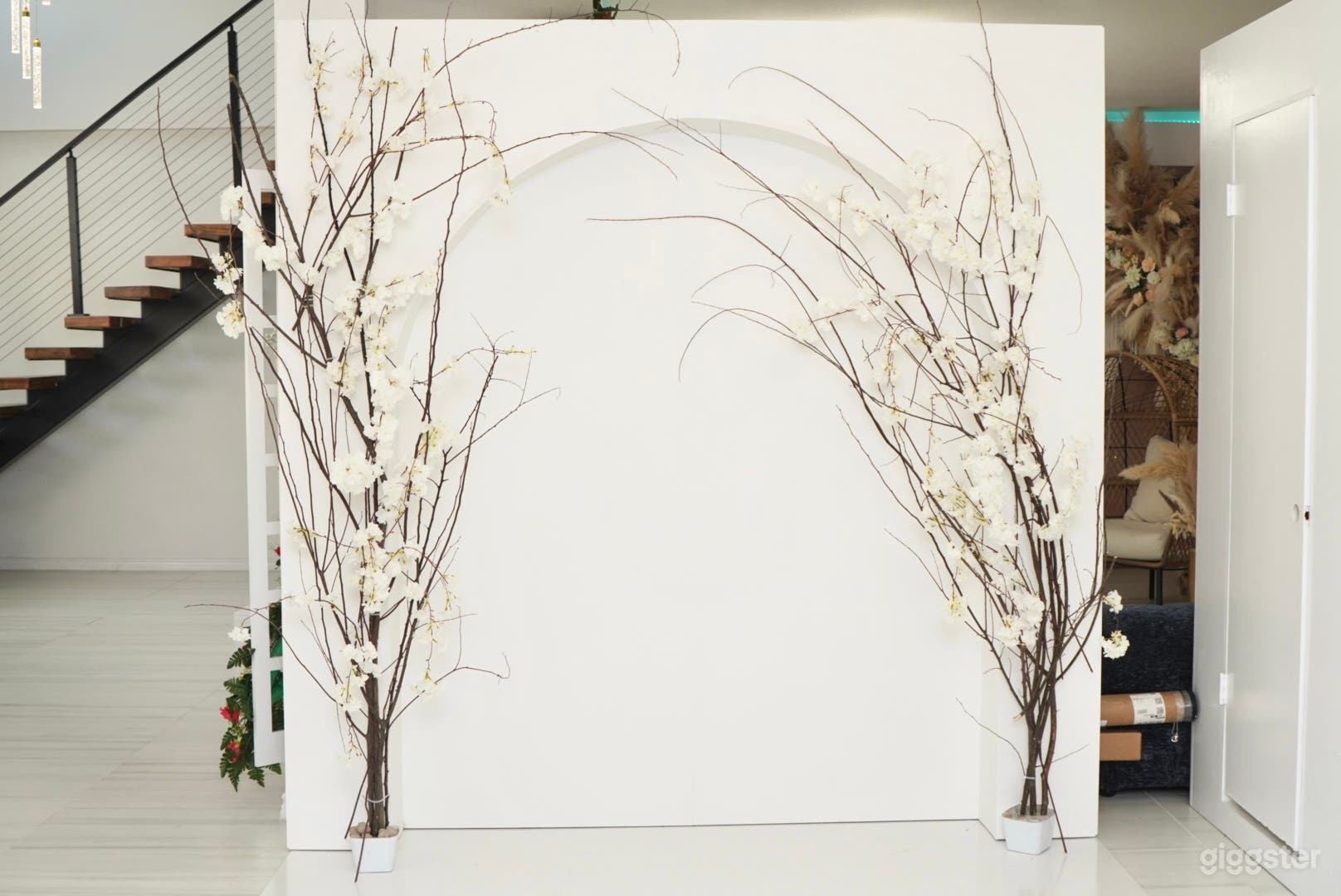All-In-One Creative Studio with Custom Built Sets Photo 4