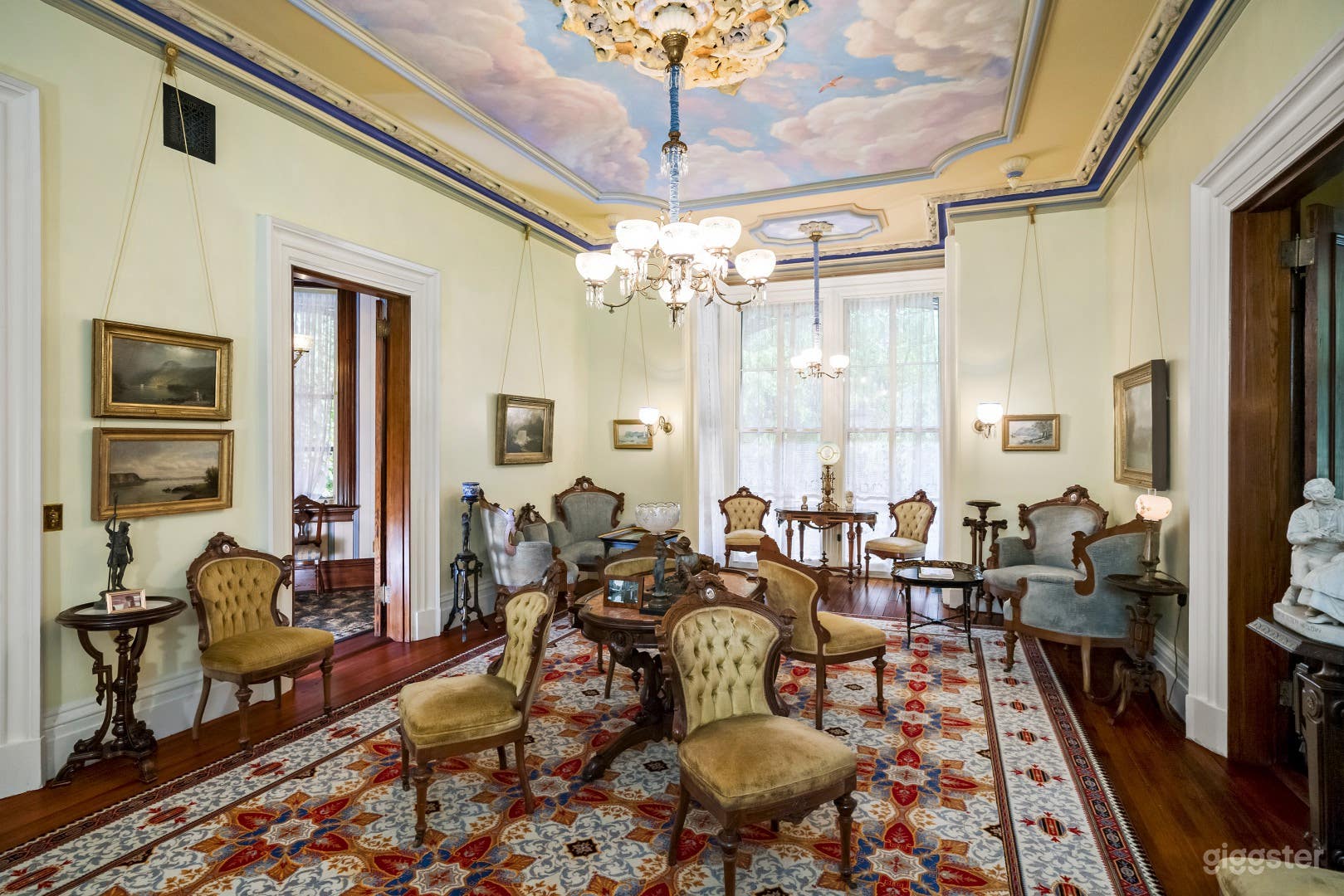 Stunning House With Hudson River Views Photo 2