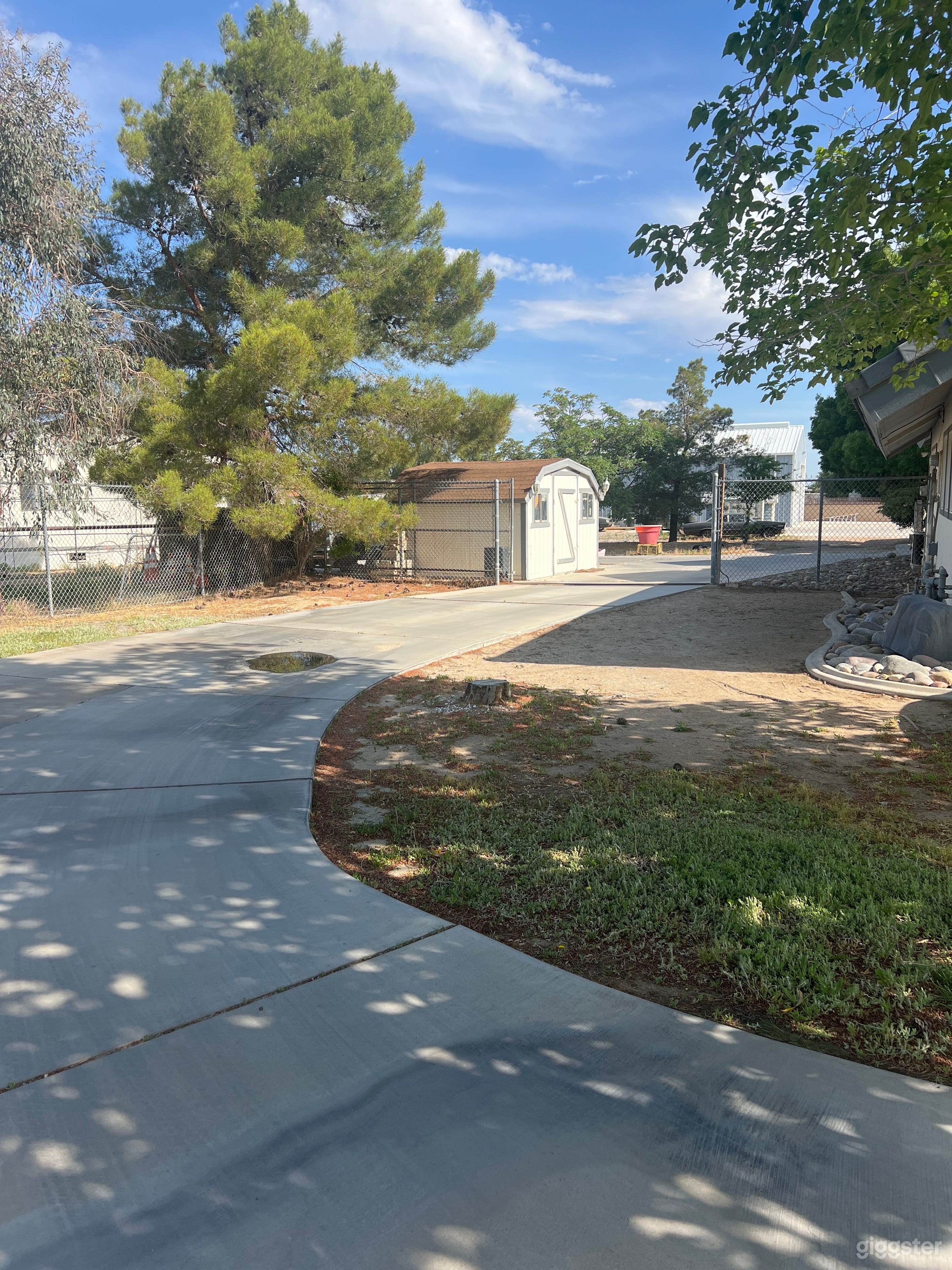 Single family home w Converted Loft Photo 2