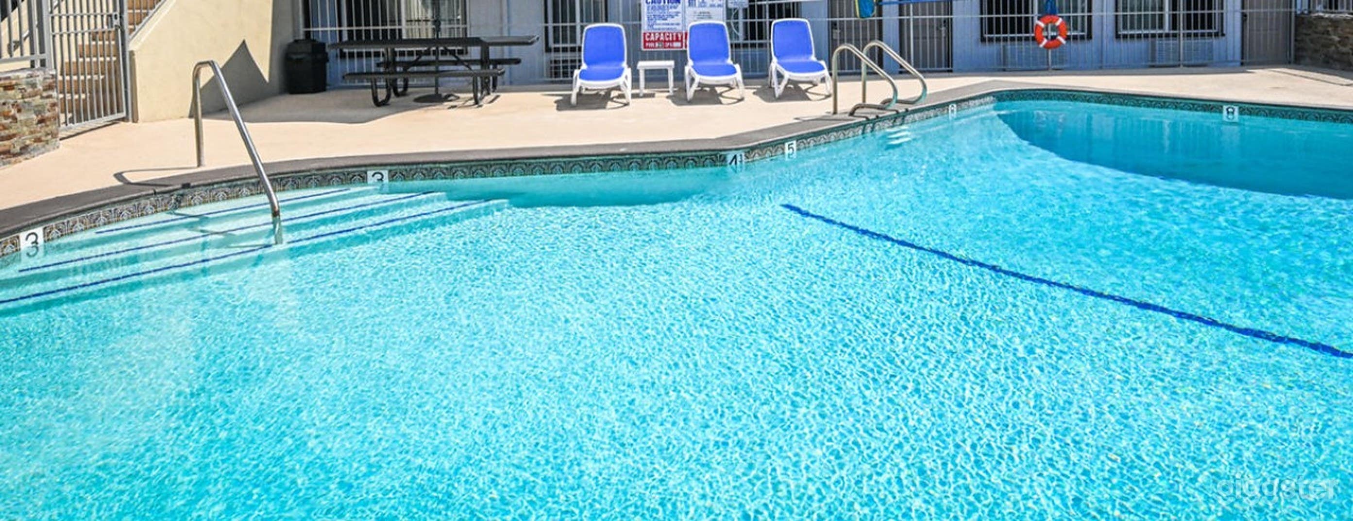 Exclusive Pool For Filming Photo 1