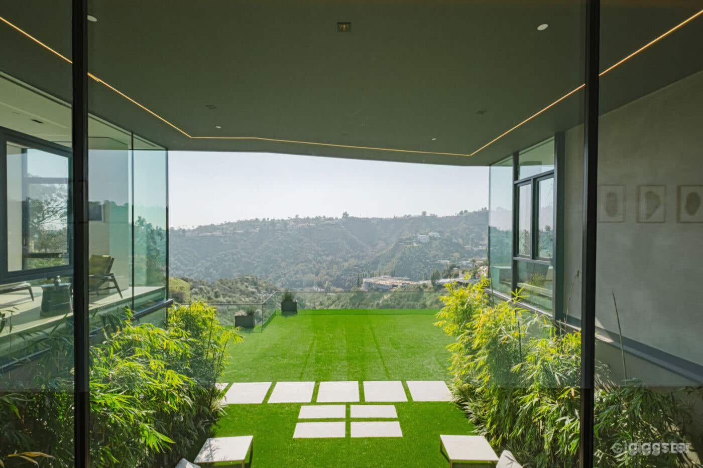  USHER VILLA ELEVATE IN STYLE: CHIC BEL AIR/POOL Photo 4
