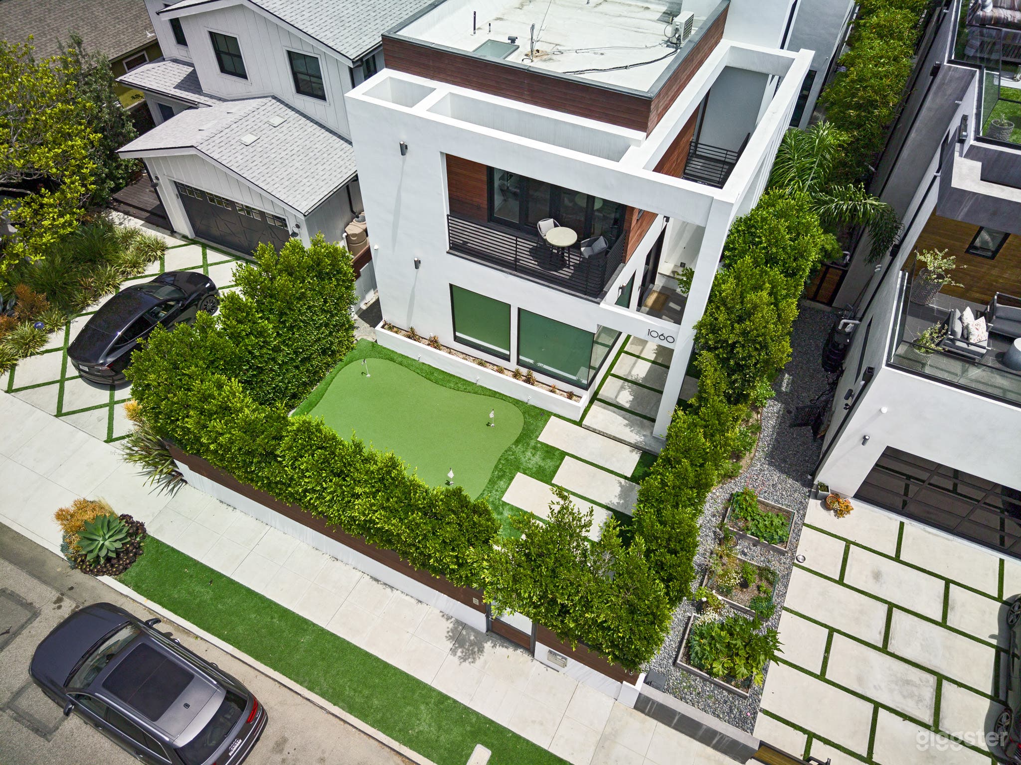 Modern 4brdm w/massive rooftop, pool/spa &amp; arcade Photo 3