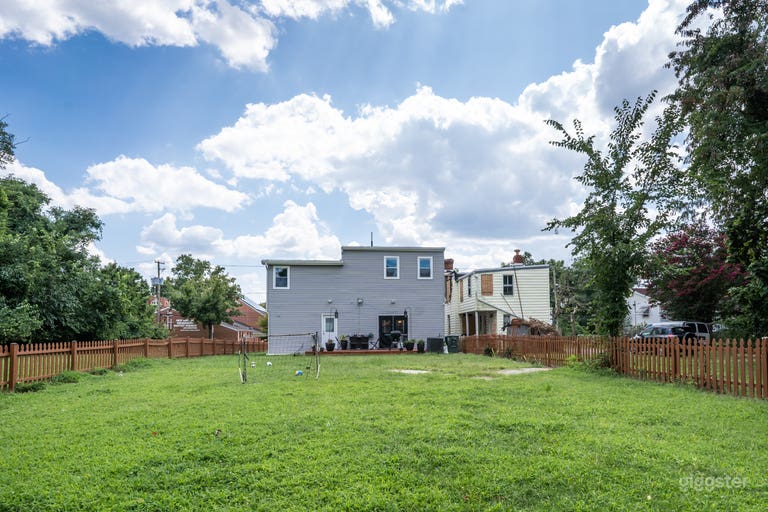  Massive backyard (6000 square feet) 
