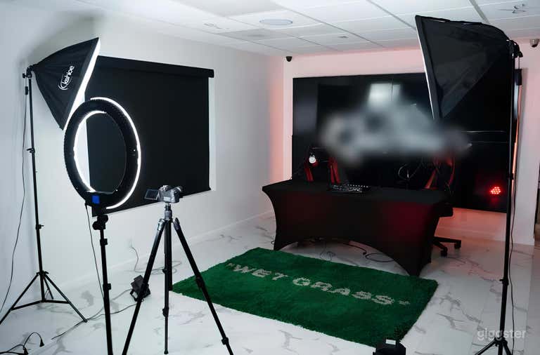  Photography and Videography Studio 