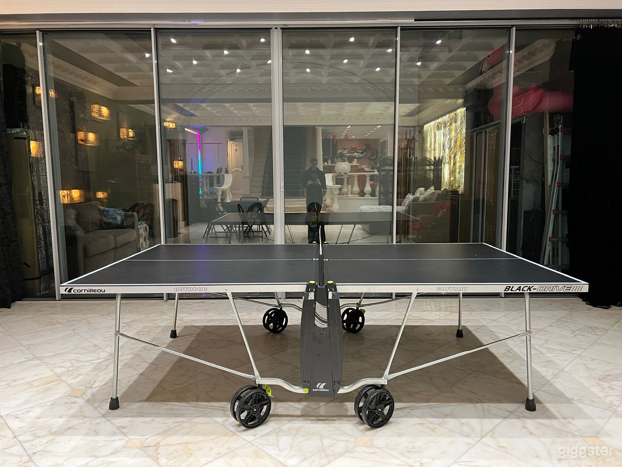 Photo de Luxurious 200m2 loft in central Paris with swimming pool 3