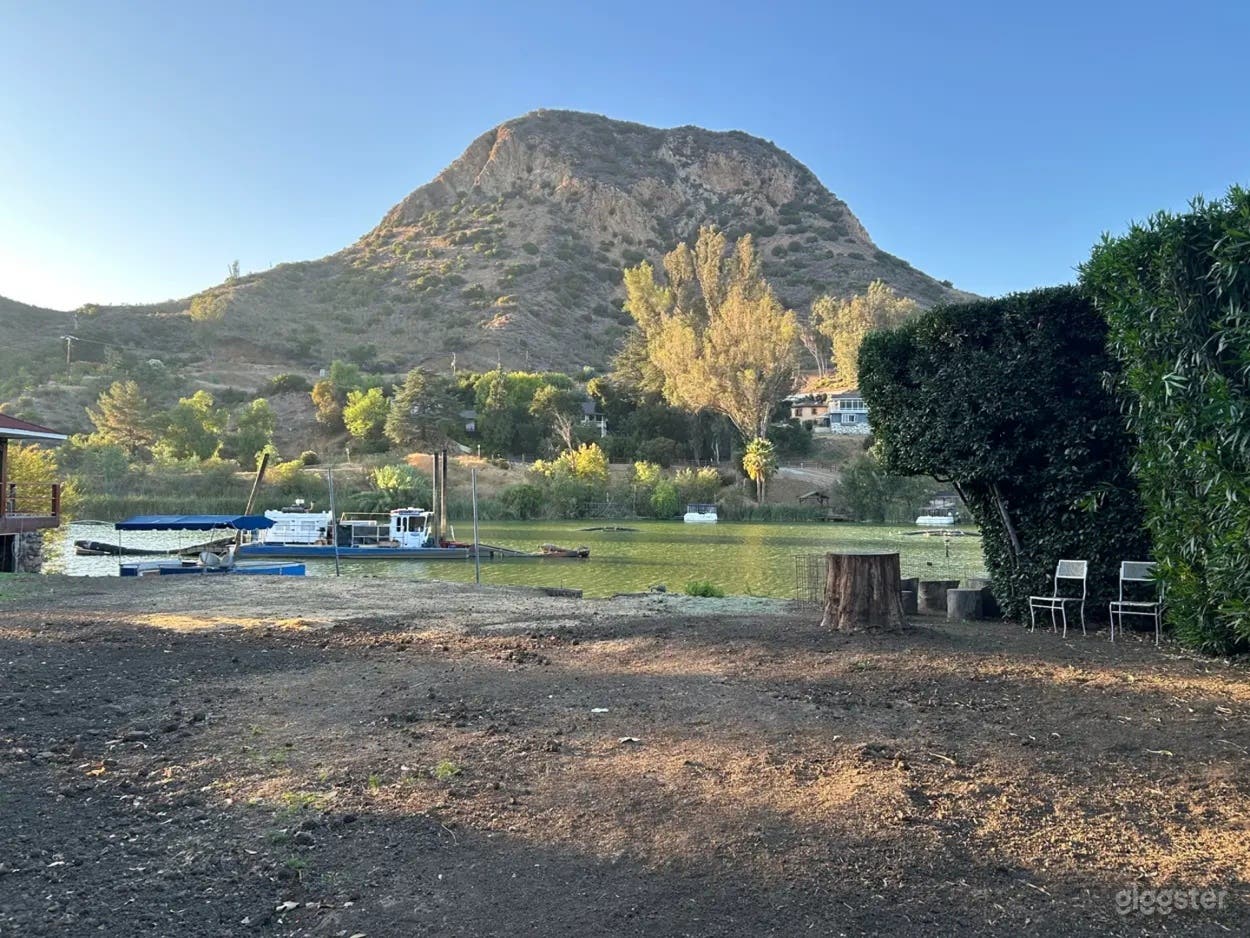 Lakeside Rustic Backyard Photo 1