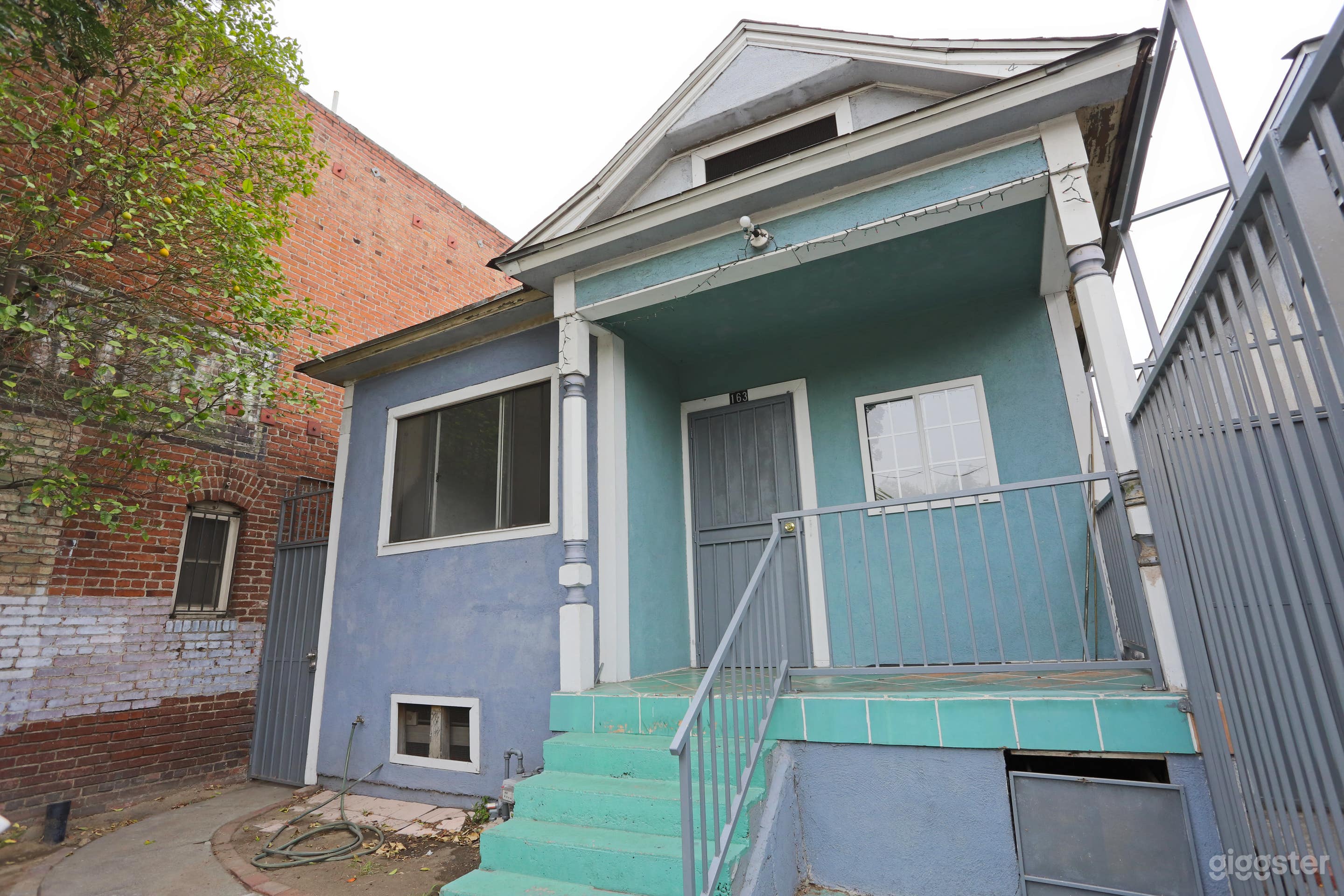 Downtown L.A. Stripped House Photo 3