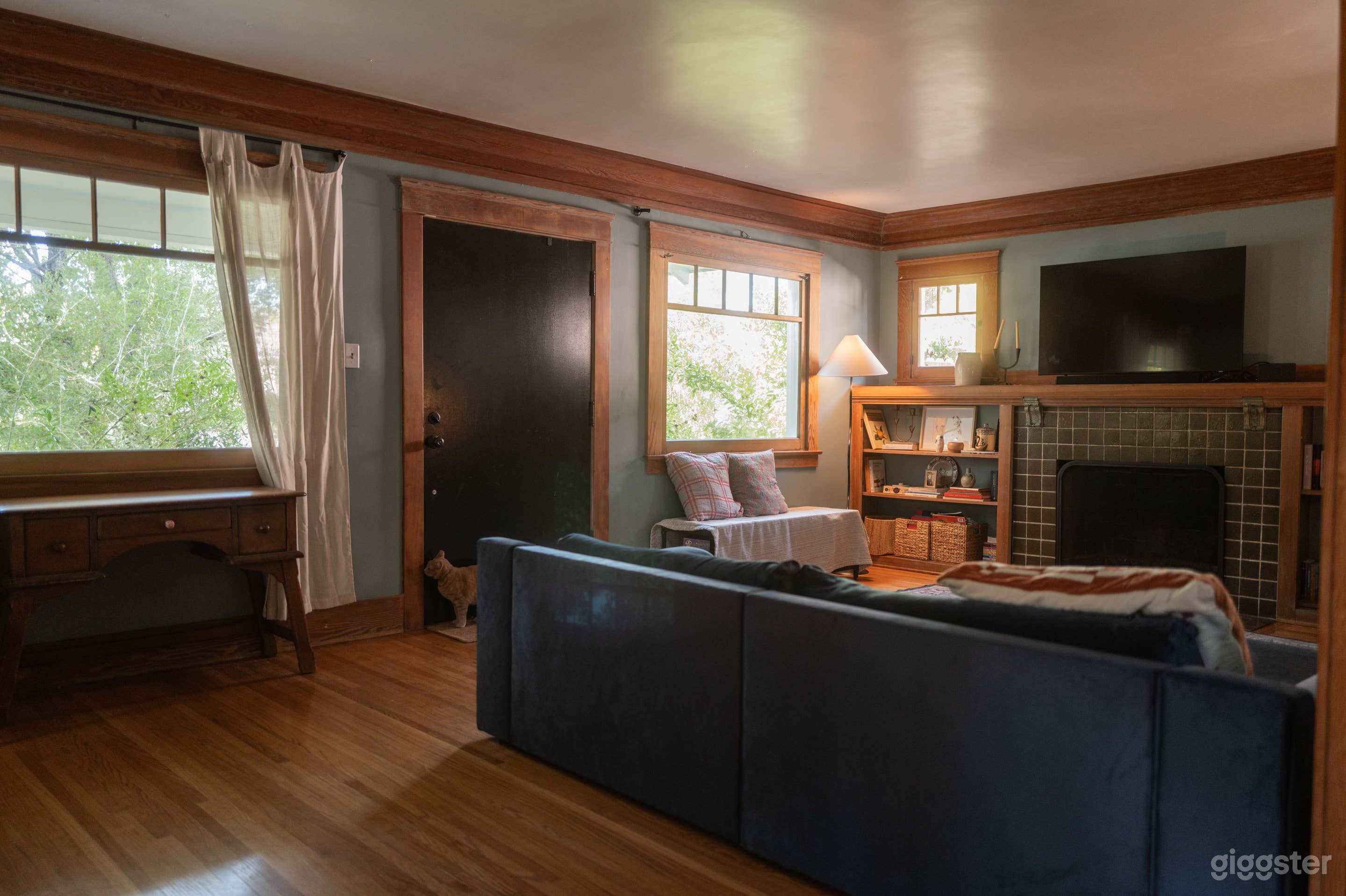 Classic Pasadena Craftsman House – Corner Lot with Backyard Photo 1