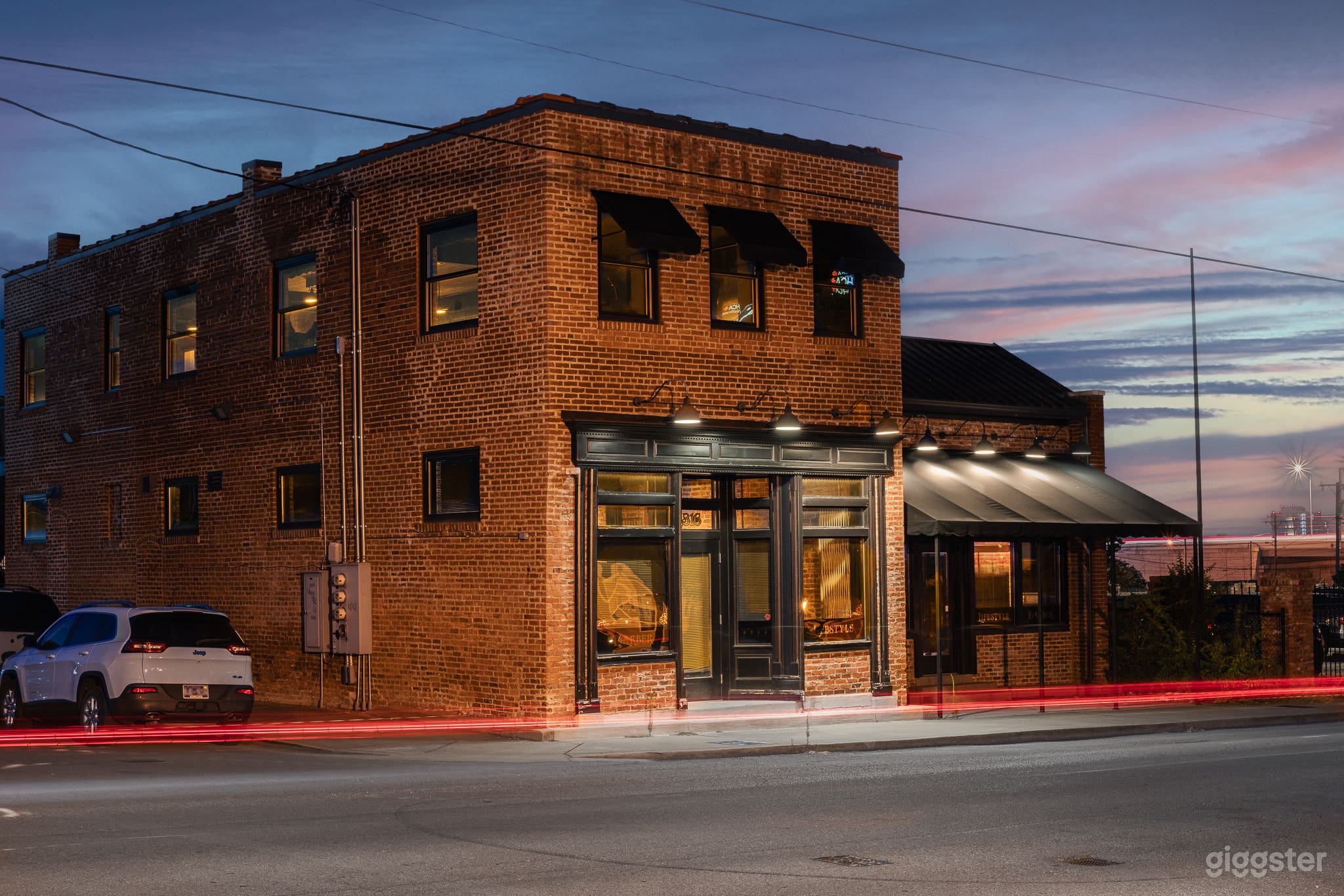 Studio located in Marathon Village Photo 1