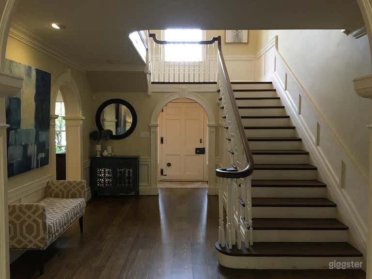  Large, tasteful suburban home w/beautiful backyard 