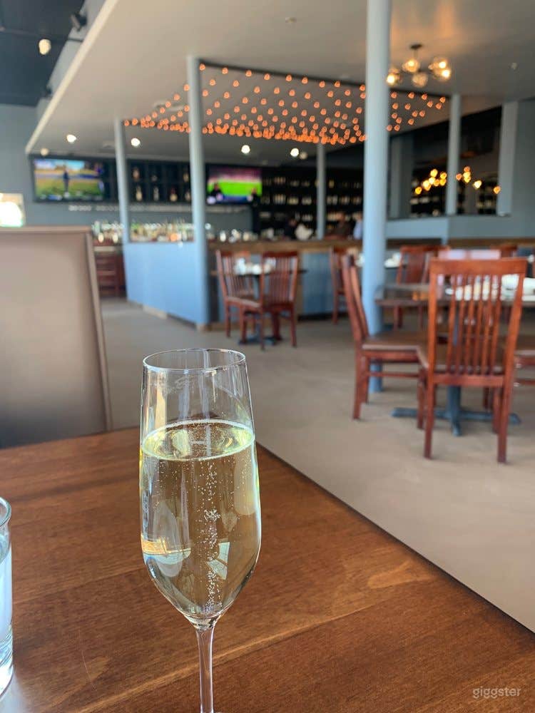  Cozy Restaurant in Alexandria 