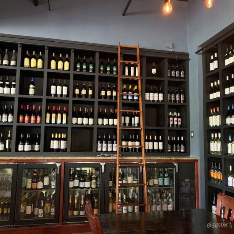  Cozy Restaurant in Alexandria 